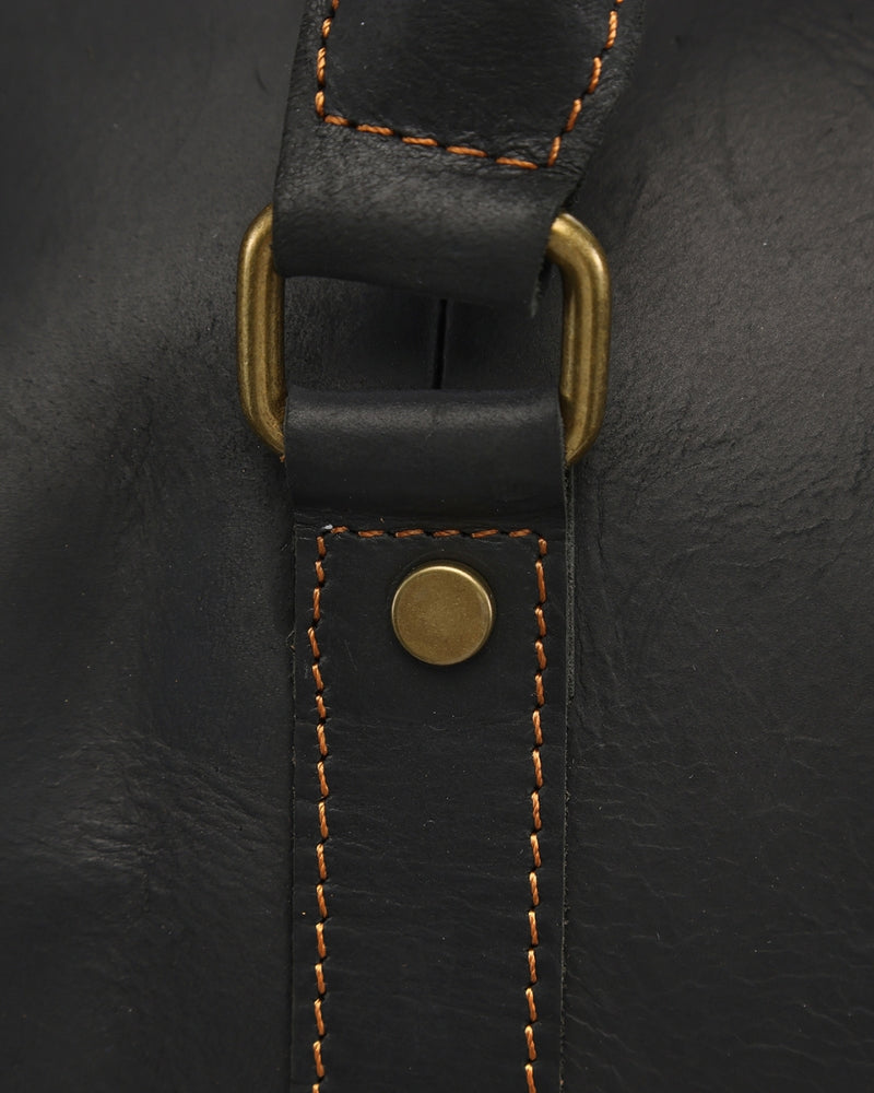 Montague Leder -Duffle