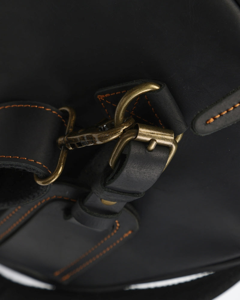 Montague Leder -Duffle